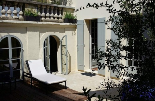 Avignon City Centre House | 5-star House with garden and heated swimming pool - city center - aircon