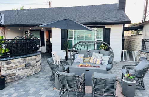 Huntington Beach House | 5 Star Rated Beach House! Huge Pool, Hot Tub, 4-bedrooms, AC & fitness room.