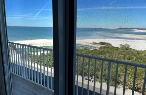 Bonita Springs Condo | 5-star remodeled condo, 6th floor, ocean view from all sides, steps to the beach
