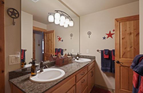 Sunriver House | 5 Vine Maple