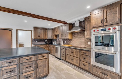 Gallatin Apartment | 50 Acre Lux Cabin w Private Lake Pool Sauna