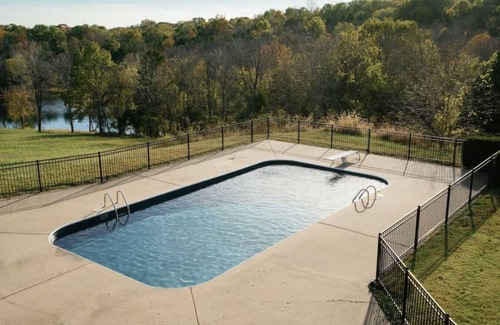 Gallatin Apartment | 50 Acre Lux Cabin w Private Lake Pool Sauna
