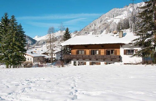 Sankt Anton am Arlberg Apartment | 50 m² Apartment ∙ 1 bedroom ∙ 4 guests