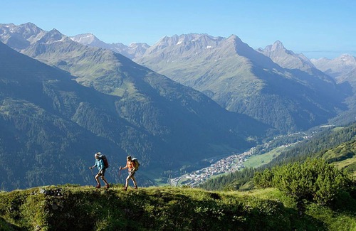 Sankt Anton am Arlberg Apartment | 50 m² Apartment ∙ 1 bedroom ∙ 4 guests