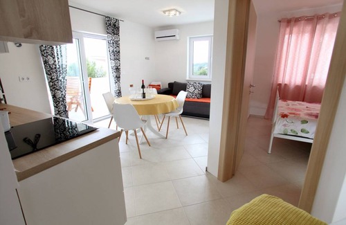 Rogoznica Apartment | 50 m² Apartment ∙ 2 bedrooms ∙ 5 guests