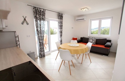 Rogoznica Apartment | 50 m² Apartment ∙ 2 bedrooms ∙ 5 guests