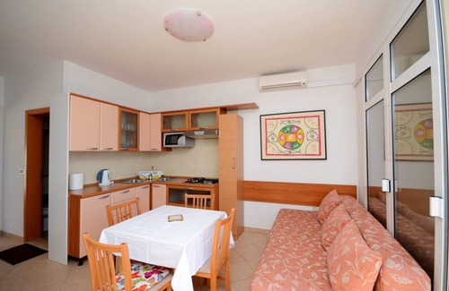 Drasnice Apartment | 50 m² Apartment ∙ 1 bedroom ∙ 5 guests