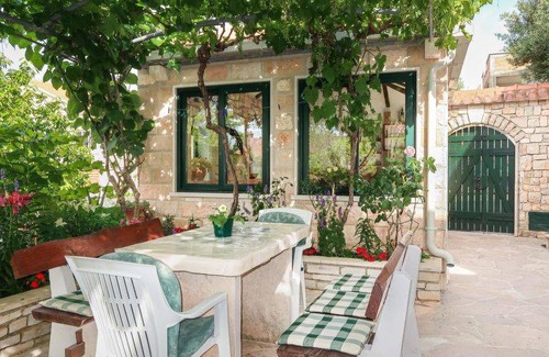 Supetar Apartment | 50 m² Apartment ∙ 2 bedrooms ∙ 5 guests