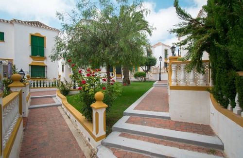 Torrevieja House | 50 m² Bungalow ∙ 2 bedrooms ∙ 5 guests