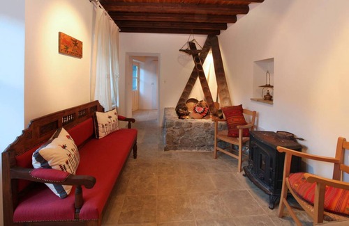 Kalopanayiotis Villa | 50 m² Villa ∙ 1 bedroom ∙ 4 guests