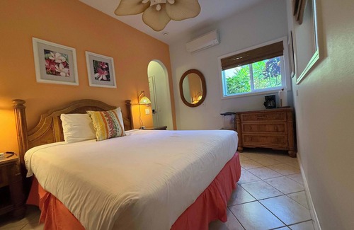 Kahana Bed & Breakfast | 50% Off! 3 BR Bed & Breakfast Steps from the Beach with AC