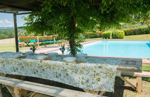 Casole Villa | 500 m² Villa ∙ 6 bedrooms ∙ 12 guests