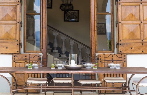 Casole Villa | 500 m² Villa ∙ 6 bedrooms ∙ 12 guests