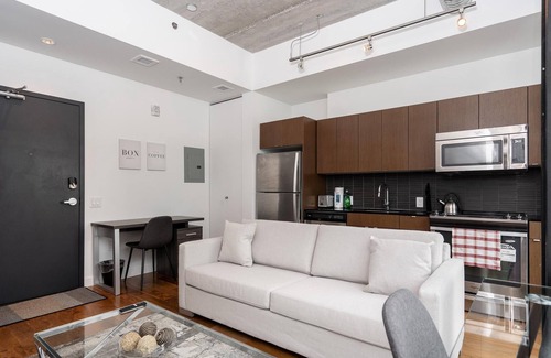 Downtown Winnipeg Condo | (508)Downtown Bright & Cozy 1 Bdr Glasshouse+Fast WiFi(311)