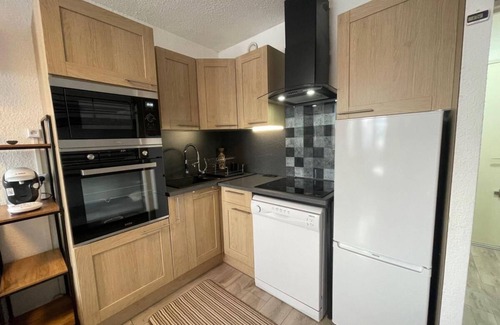 Le Super-Sauze Apartment | 50m from ski slopes, floor -1, view valley, tv, ski locker, 30m², Sauze - Super Sauze