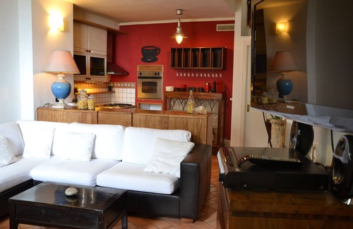 Naples House | 50sqm apartment between Vomero, Chiaia and Posillipo