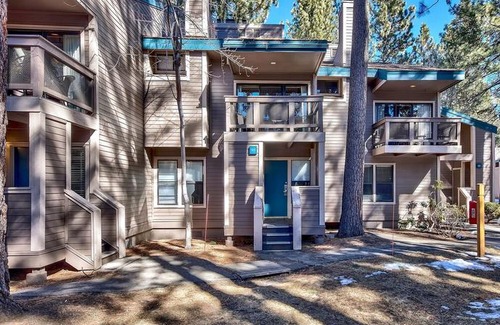 South Lake Tahoe House | 513 Pine Grove