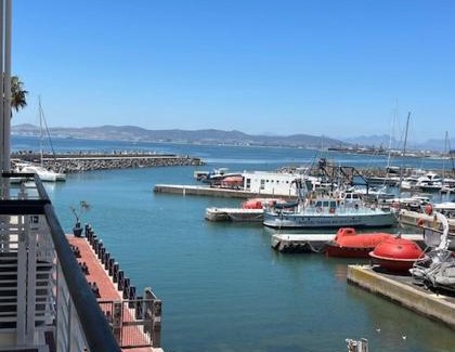Mouille Point Apartment | 514 The Granger