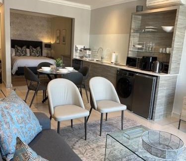 Mouille Point Apartment | 514 The Granger