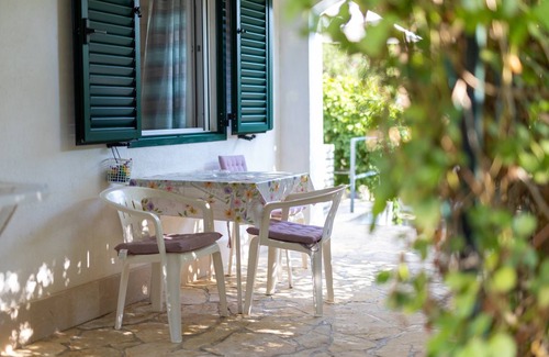 Cove Basina (Jelsa) Apartment | 52 m² Apartment ∙ 2 bedrooms ∙ 5 guests