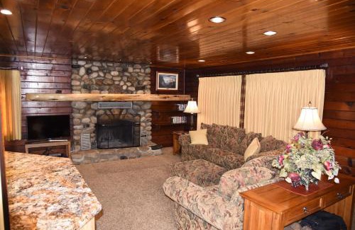 North Wawona House | 52 Tuolumne Meadow