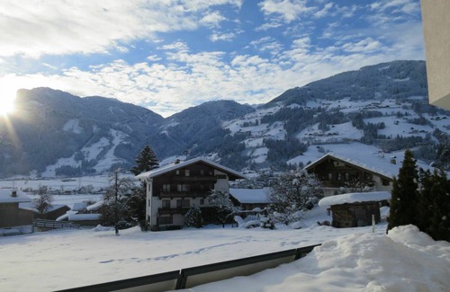 Ramsau im Zillertal Apartment | 55 m² Apartment ∙ 2 bedrooms ∙ 4 guests
