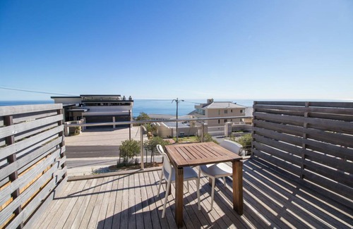 Camps Bay Apartment | 55 m² Apartment ∙ 1 bedroom ∙ 2 guests