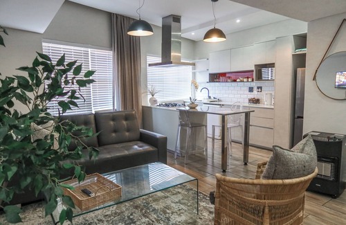 Fish Hoek Hotel | 55 on Main Guesthouse and Spa