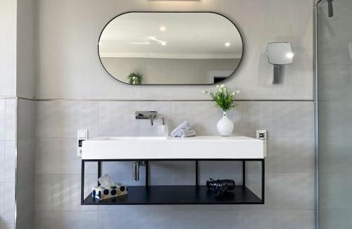 Geisenkopf Apartment | 55 qm Apartment mit Whirlpool Saarbrücker Uni Nähe