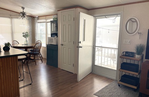 Pharr House | 55&Up? WHAT A DEAL in a POPULAR RGV PARK! Gated, Great Pool & Sunshine!