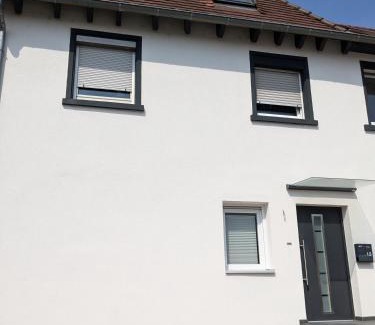 Rheinstetten Apartment | 55qm Messe Wohnung, Trade Fair, 6 Minuten zur Messe