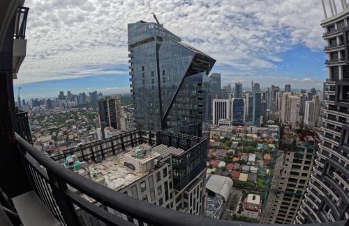 Downtown House | 56th Floor - Makati View - Knightsbridge Residences
