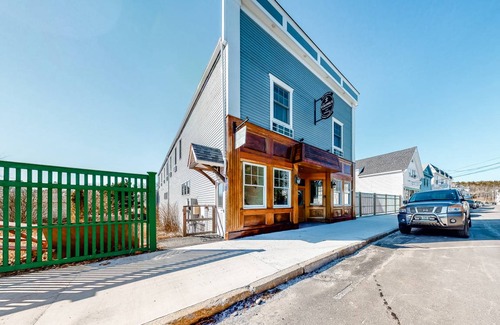 Northeast Harbor Hotel | 57 m² Hotel ∙ 2 bedrooms ∙ 5 guests