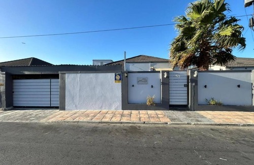 Parow Apartment | 57 On Wynne- FAMILY UNIT 2
