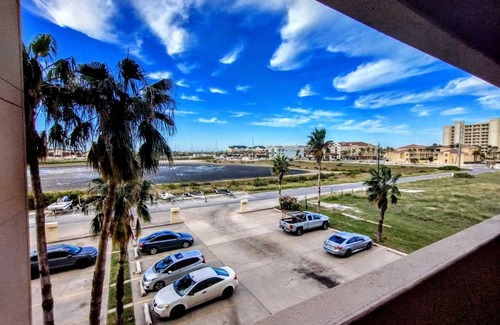 South Padre Island Condo | 58 m² Condo ∙ 1 bedroom ∙ 4 guests