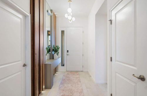 Florida Central Atlantic Coast House | 5911 Luxury 10BD Family Home For an Unforgettable Vacation