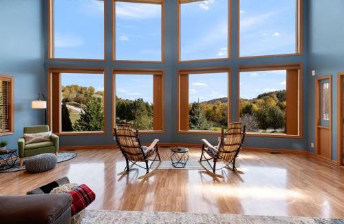 Lexington House | 5B Blue Ridge Grandeur-VMI, VA Horse Center, WLU