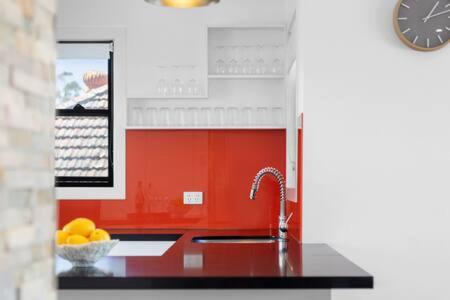 Carina House | 5BDR Ultimate Family Retreat Pool Toys Galore