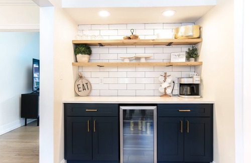 South Bend House | 5BR/2.5B Home 5 min From ND Stadium