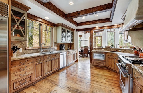 Gore Creek Place House | 5BR Alpine Luxury Home with Private Hot Tub by RedAwning - Save 20% on 7+ Nights!