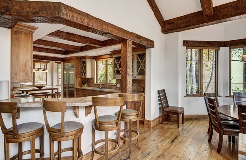 Gore Creek Place House | 5BR Alpine Luxury Home with Private Hot Tub by RedAwning - Save 20% on 7+ Nights!