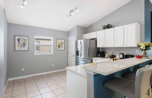 Sandy Ridge Villa | 5BR Heated Pool & Grill w/Pool Table & Darts!