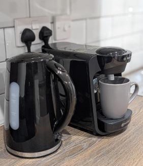 Derby House | 5BR House By WillCo Property Short Lets & Serviced Accommodation Derby With Games, Parking Perfect For Contractors
