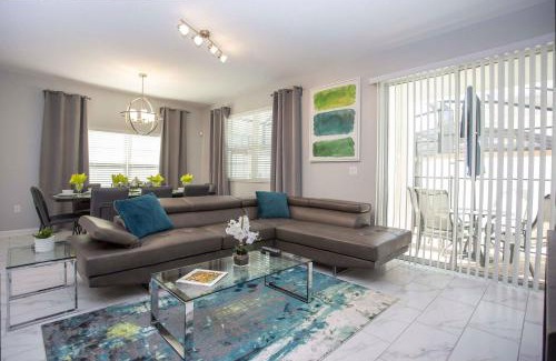 Kissimmee House | 5BR Private Pool Resort Amenities Near Disney