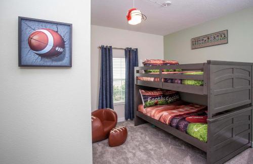 Kissimmee House | 5BR Private Pool Resort Amenities Near Disney