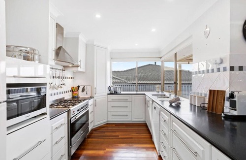 Mullaloo House | 5BR Retreat: Pool, table tennis & Pure Relaxation!