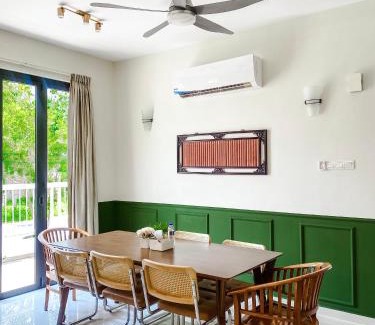Sekudai House | 5BR5B in Skudai, 15mins to UTM&Sutera, 7-16pax, WiFi