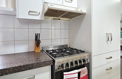 Unley House | 5min CBD Park setting, Walk to shops Glorious cafes and Transport 3bed 2bath