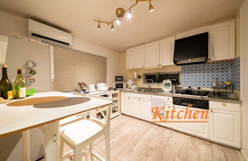 Kadena-cho House | 5min Diving spot ☆ 5min Cool cafe ☆ Self check-in