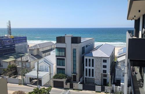 Palm Beach Apartment | 5th Floor Beachside Ocean View with Wi-Fi, Pool and Gym